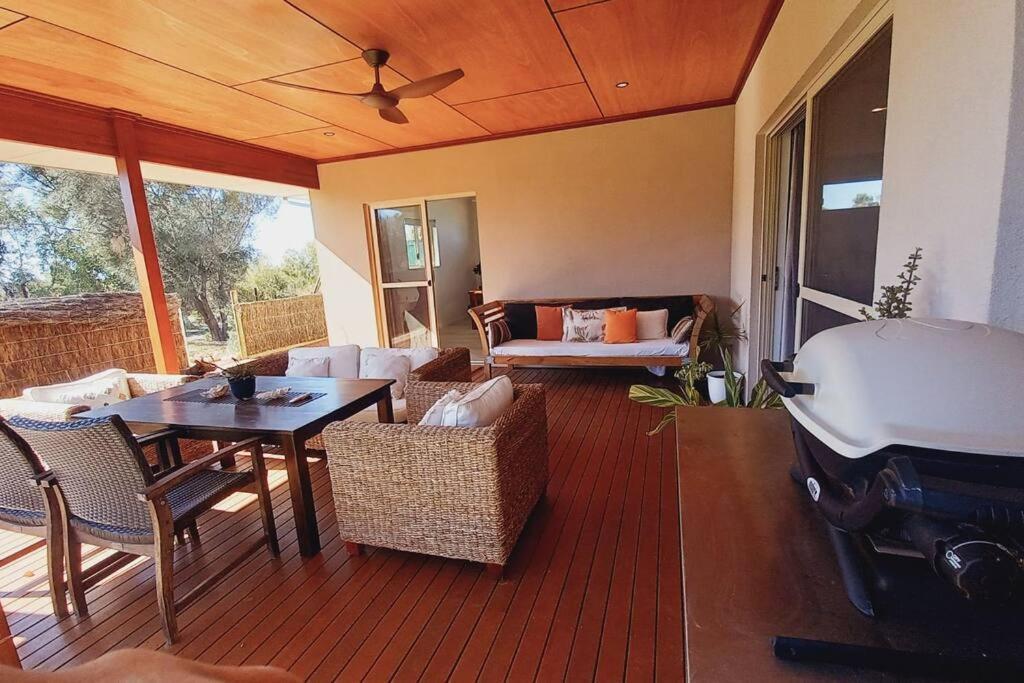 Serenity In Style Калбари Екстериор снимка